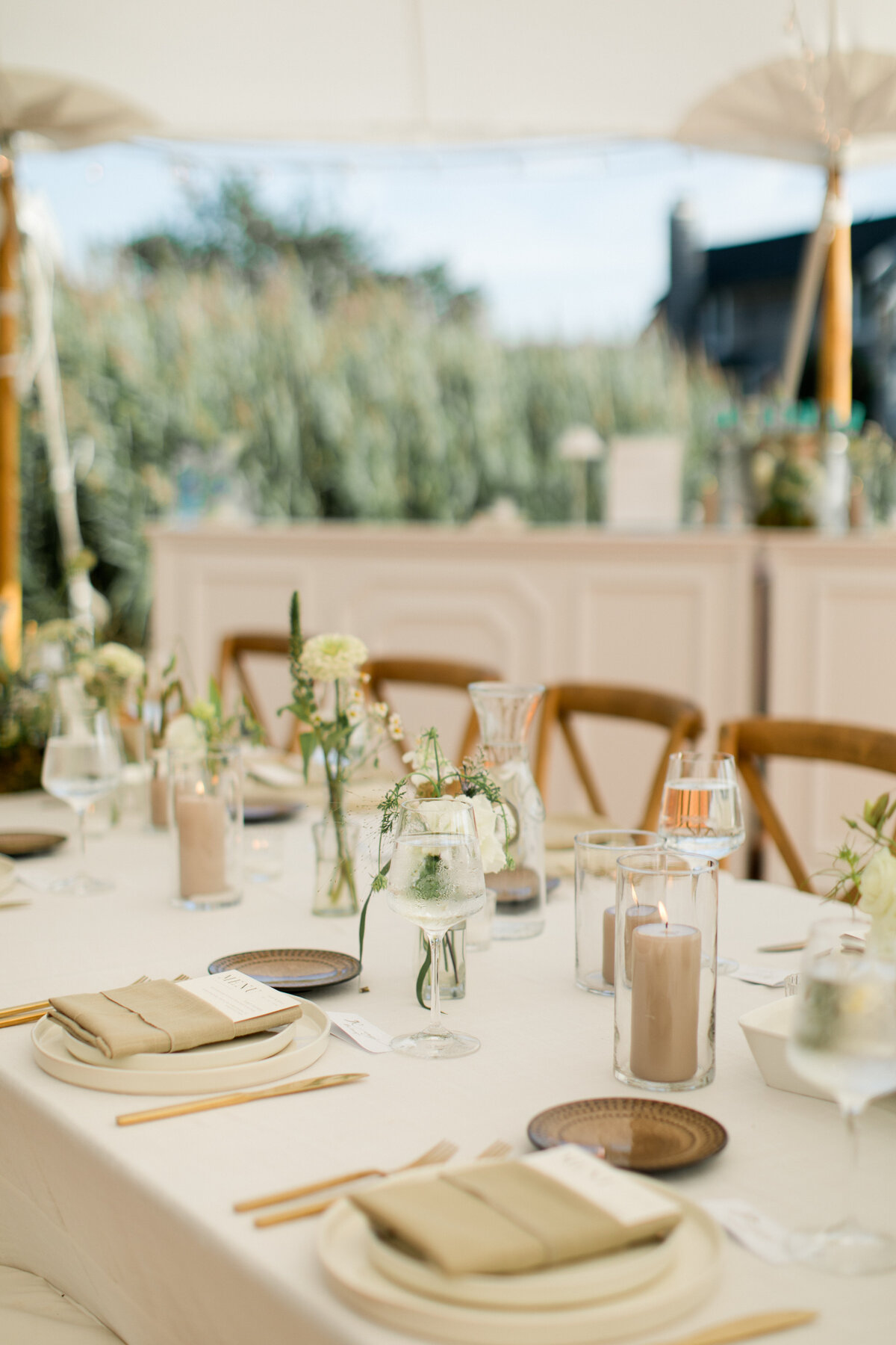 gold-brushed-flatware-dainty-wild-flower-arrangements-ct-wedding-reception