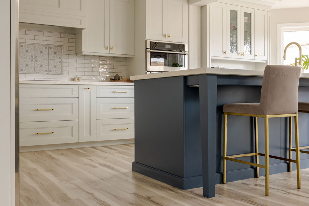 CabinetWorks-Shaver-18