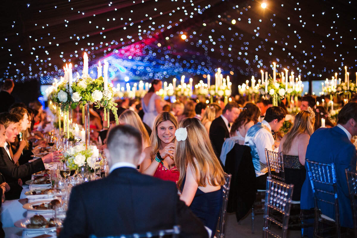 40 tablescape-in-marquee-herefordshire