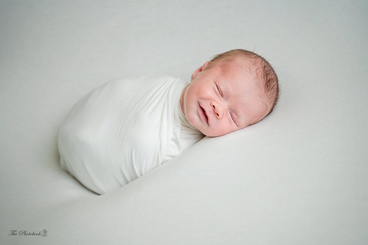TP6_9655-The Photobook-newborn-Photographer- Michigan Photograpgher-Child photographer-newborn photographer