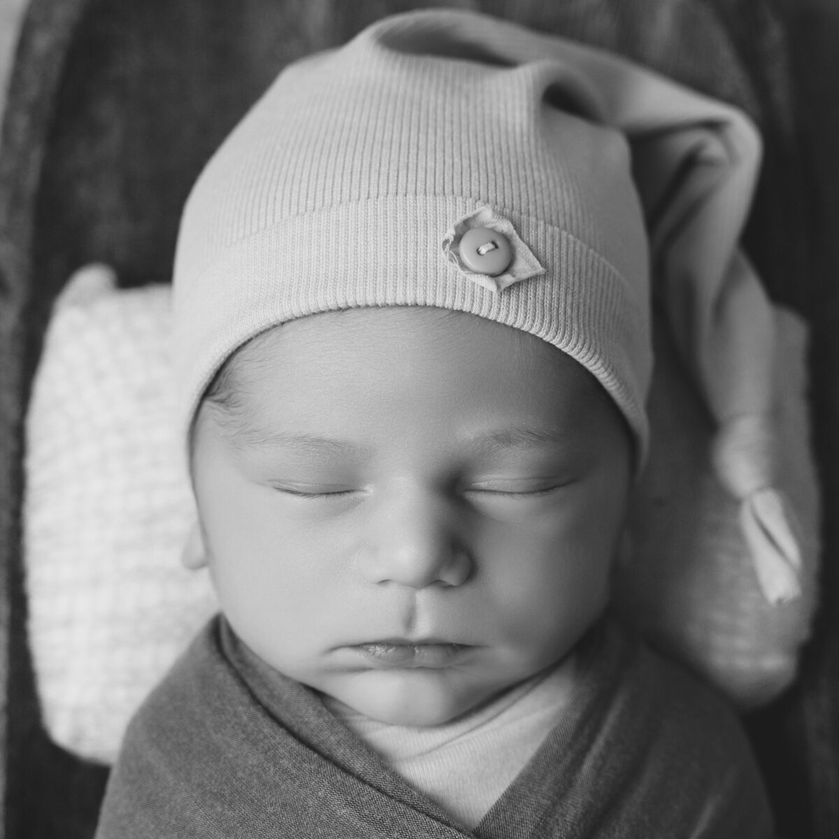 MiniAnna2023-Linda-Newborn-Familyof6-7809srgb-2-ev3000-2