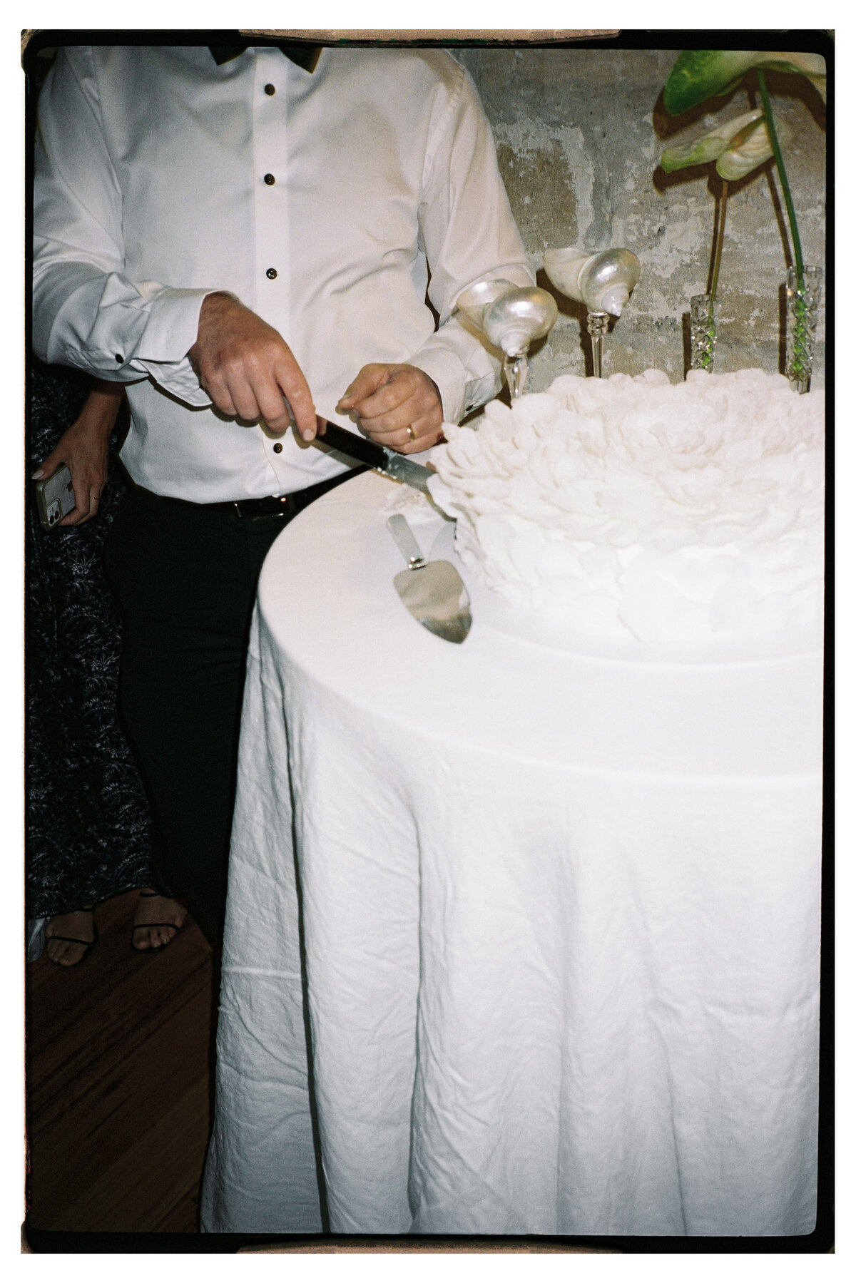 Maegan-Brown-Moments_231103_Wedding_Lauren-Bernie_Frolic-Lane_35mm-Film-Scans_0046-2