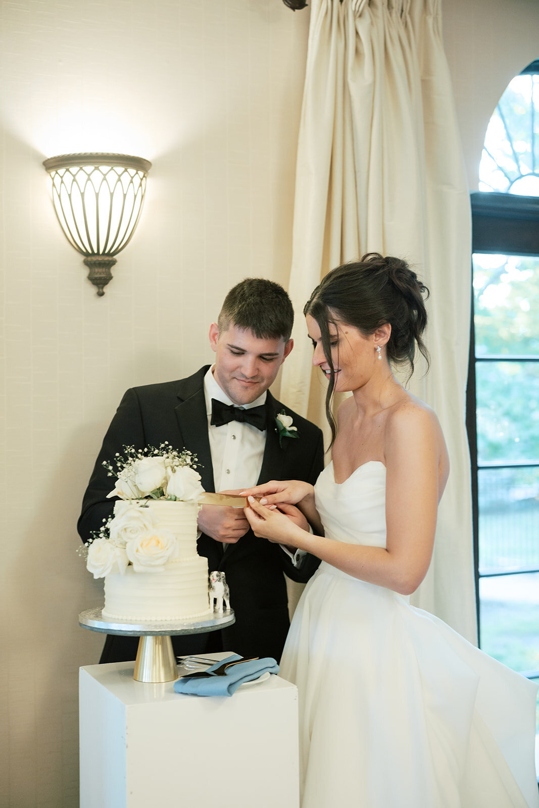 Club-at-Corazon-Wedding-ColumbusOhio-JNBroski-OliviaCasey026