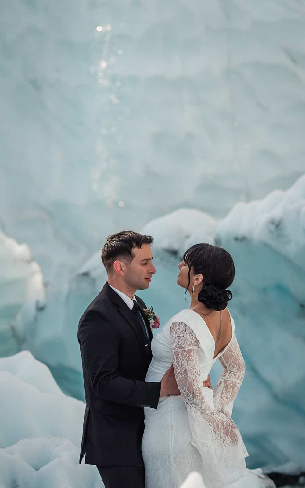 luxury-glacier-elopement-in-alaska-Soul-and-Sky-Weddings