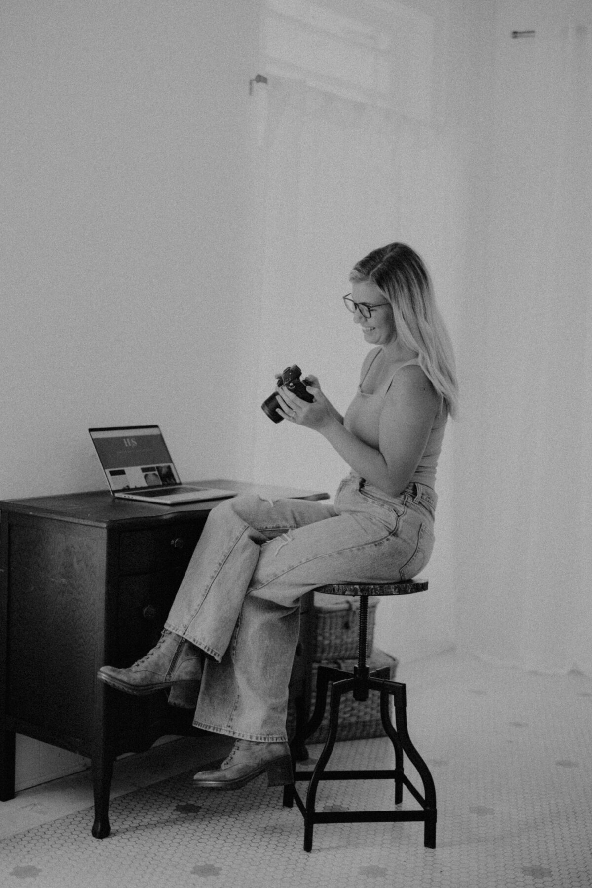 HannahBrandingBW-96-2