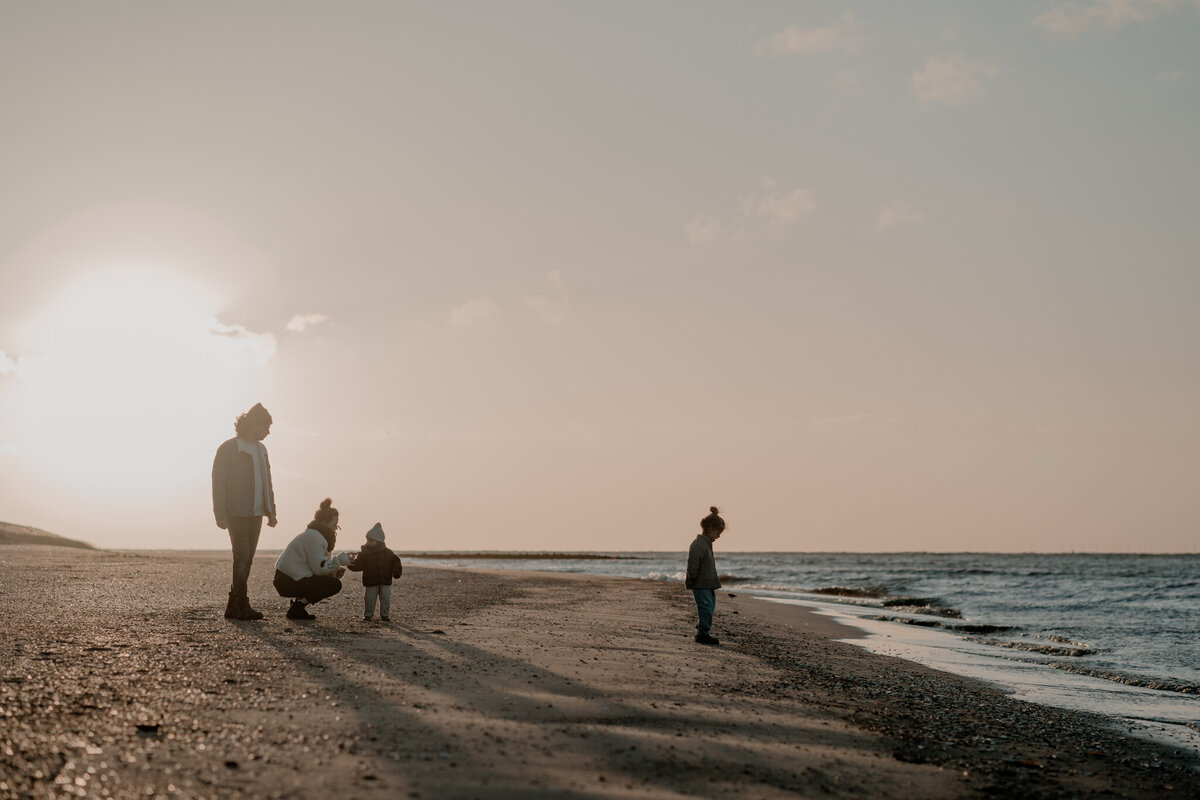 Shotsbylise_shootTexel_lifestyle_motherhood_fotograafhaps_videografie_gezinshoot10