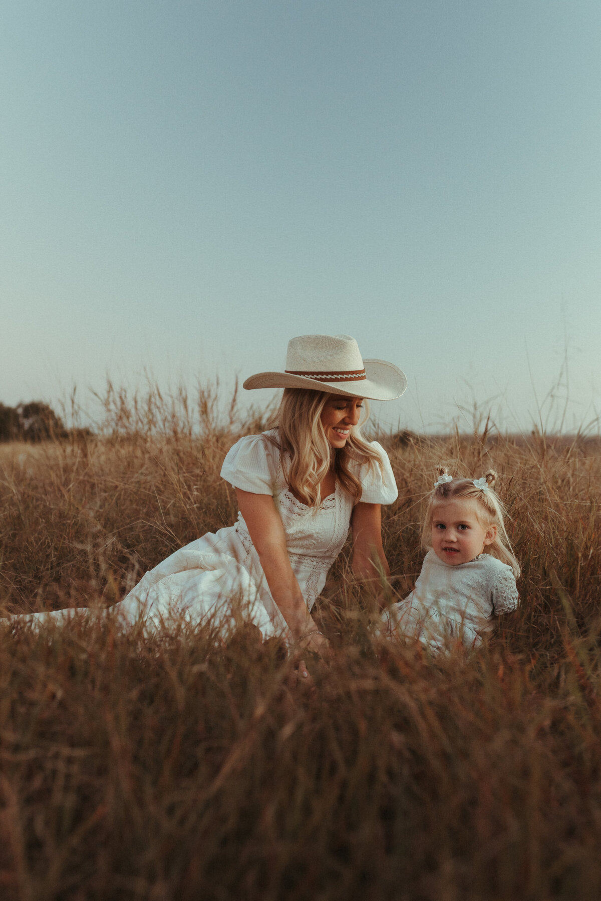 J'Nessa Albrecht Photography - Motherhood Photographer