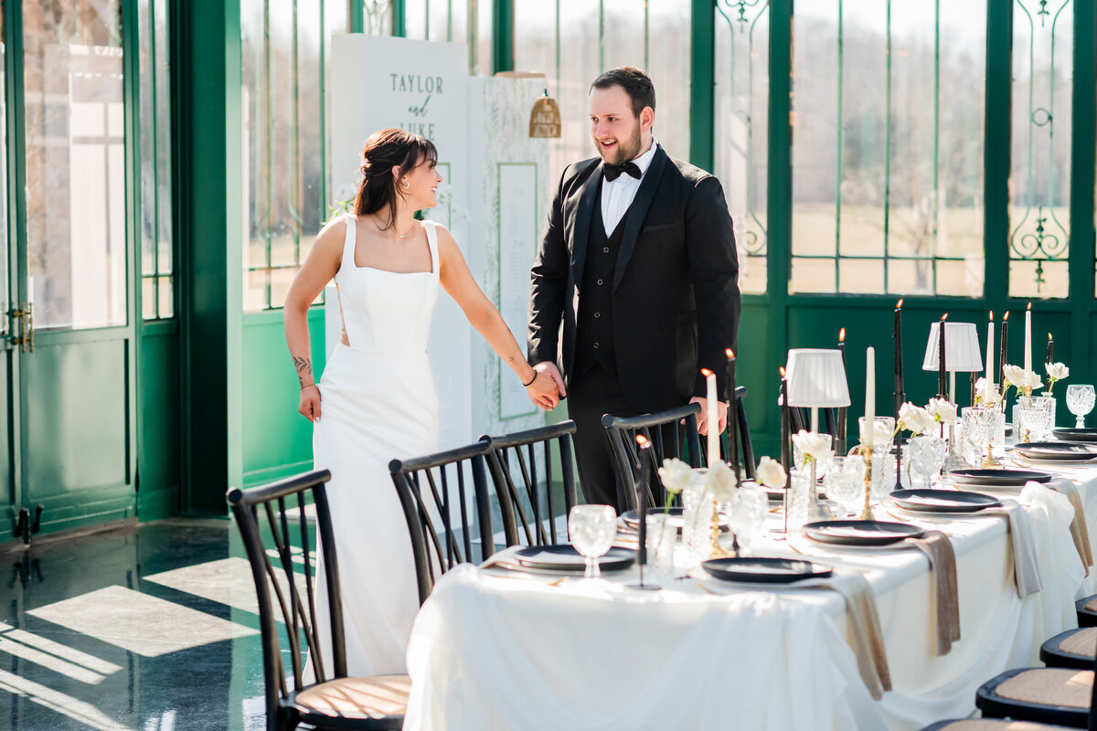 2025_PixelsandWood_JodieBrim_brideGroom-41