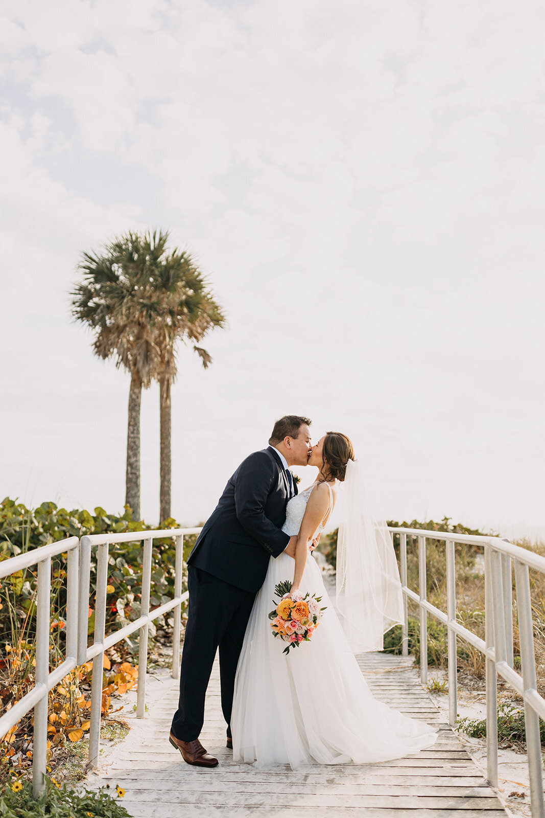 amber-mcwhorter-photography-florida-elopement-chantilly-chic-celebrations-9