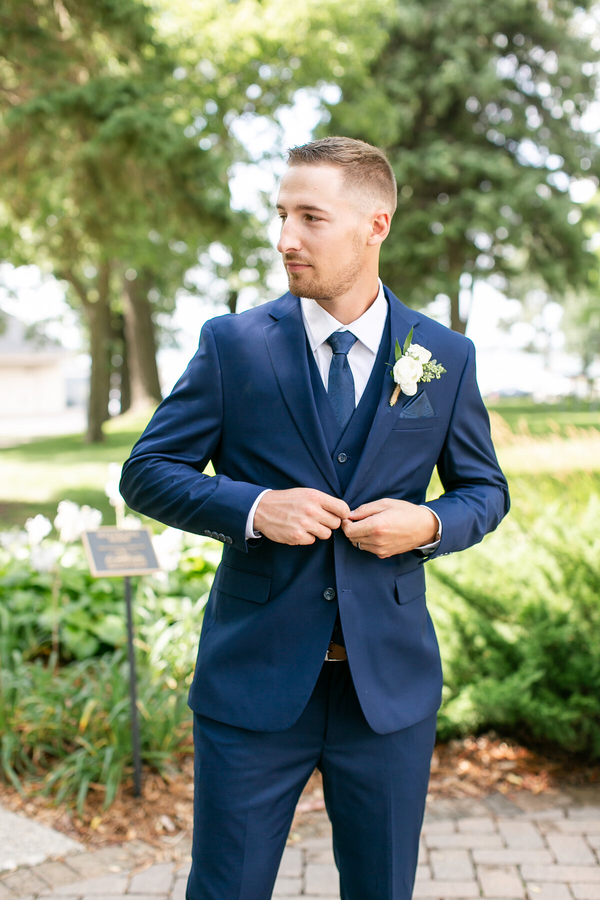 Abby-and-Brandon-Alexandria-MN-Wedding-Photography-JA-22