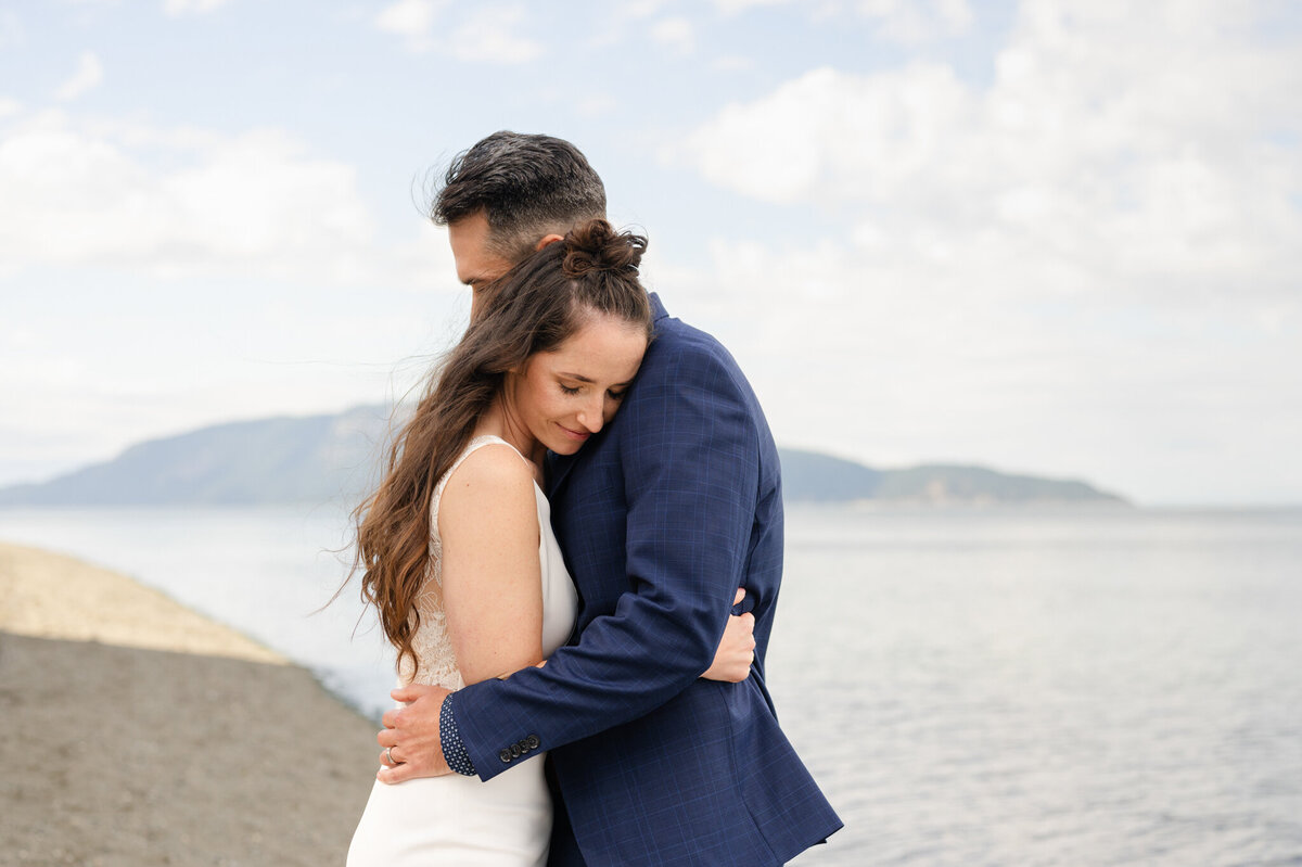 Bellingham-Wedding-Photographer_Guemes-Island-Resort_SR_Caylie-Mash_0923