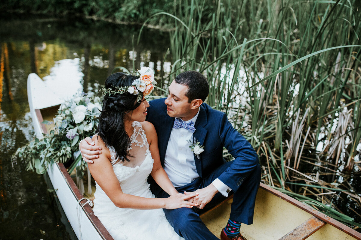Hazelwood-Photo-Bridal-Veil-Lakes-Canoe-Wedding