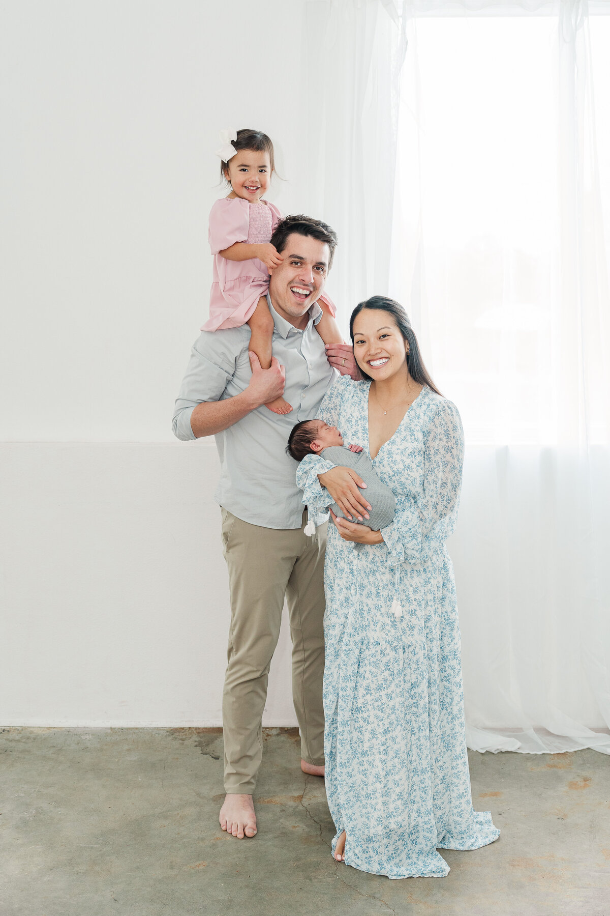 Castle Rock Lifestyle Newborn Photography Light and Airy Client Closet Elena Spraguer Photography 0032
