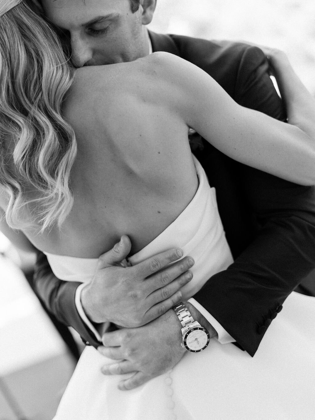 NikkiSanterre_EastCoastLuxuryWeddingPhotographer_CliftonInnWedding_Sky&Ryan-30