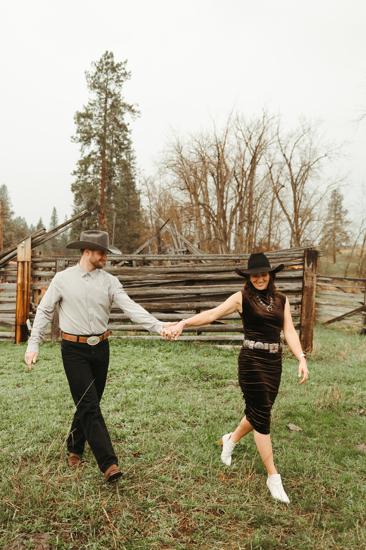presley-gray-photo-montana-western-style-engagement-4155