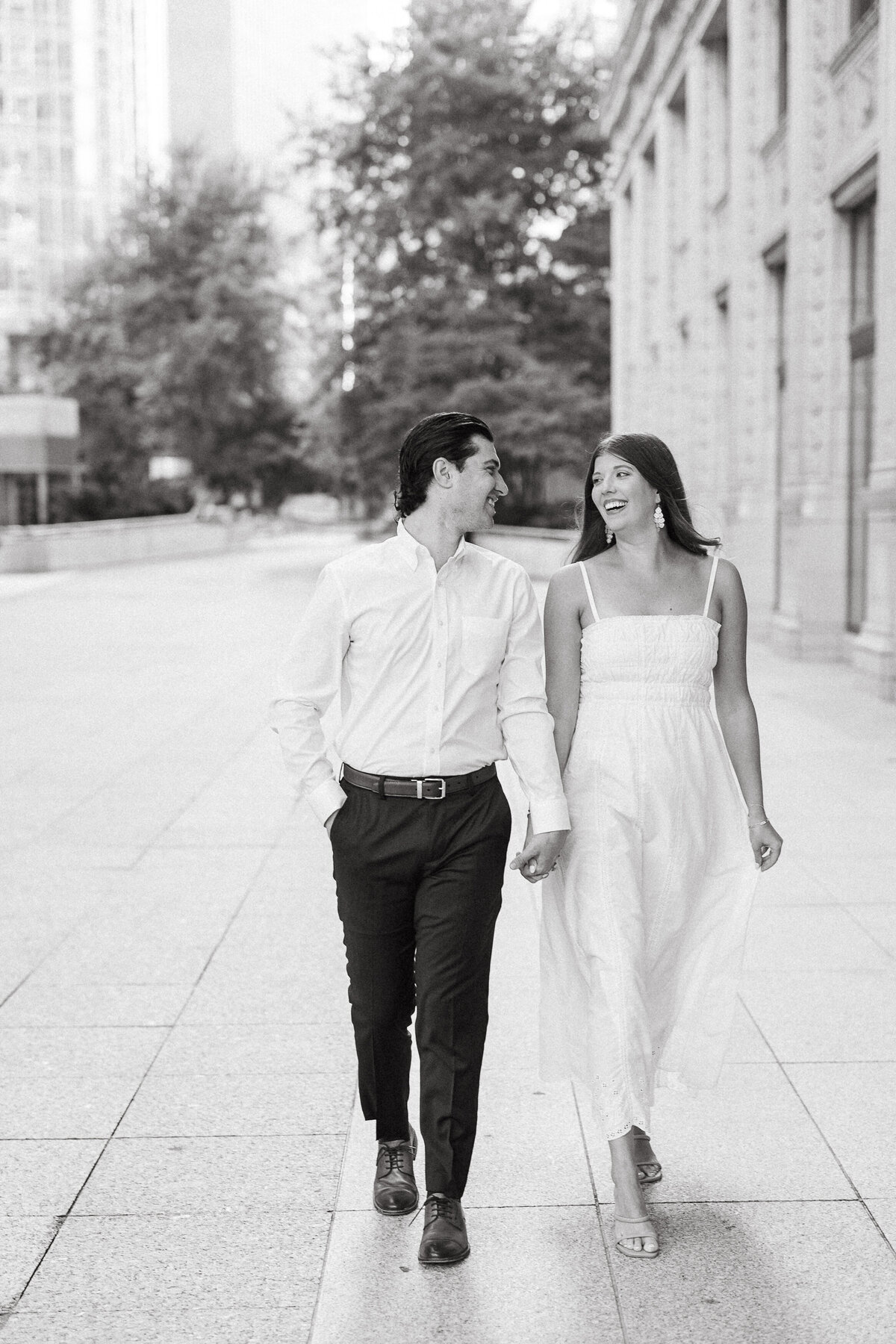 Downtown Chicago Dallas Engagement Photos Colorful Washington Square Park Wrigley North Ave Beach-2