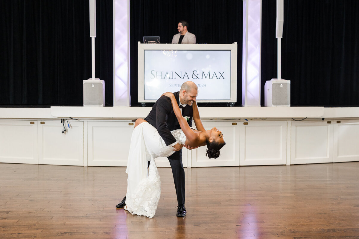 Heritage-Hunt-Golf-Country-Club-geinesville-virginia-wedding-photography-romantic-timeless-joyful-368