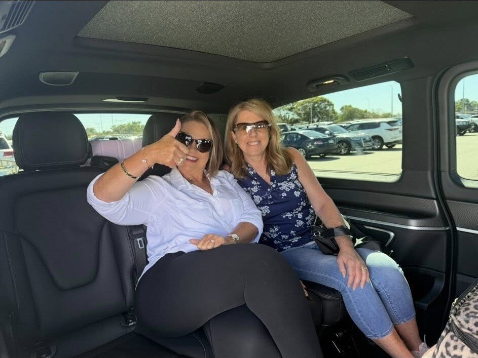 airport-transfer-black-van-perth.jpg