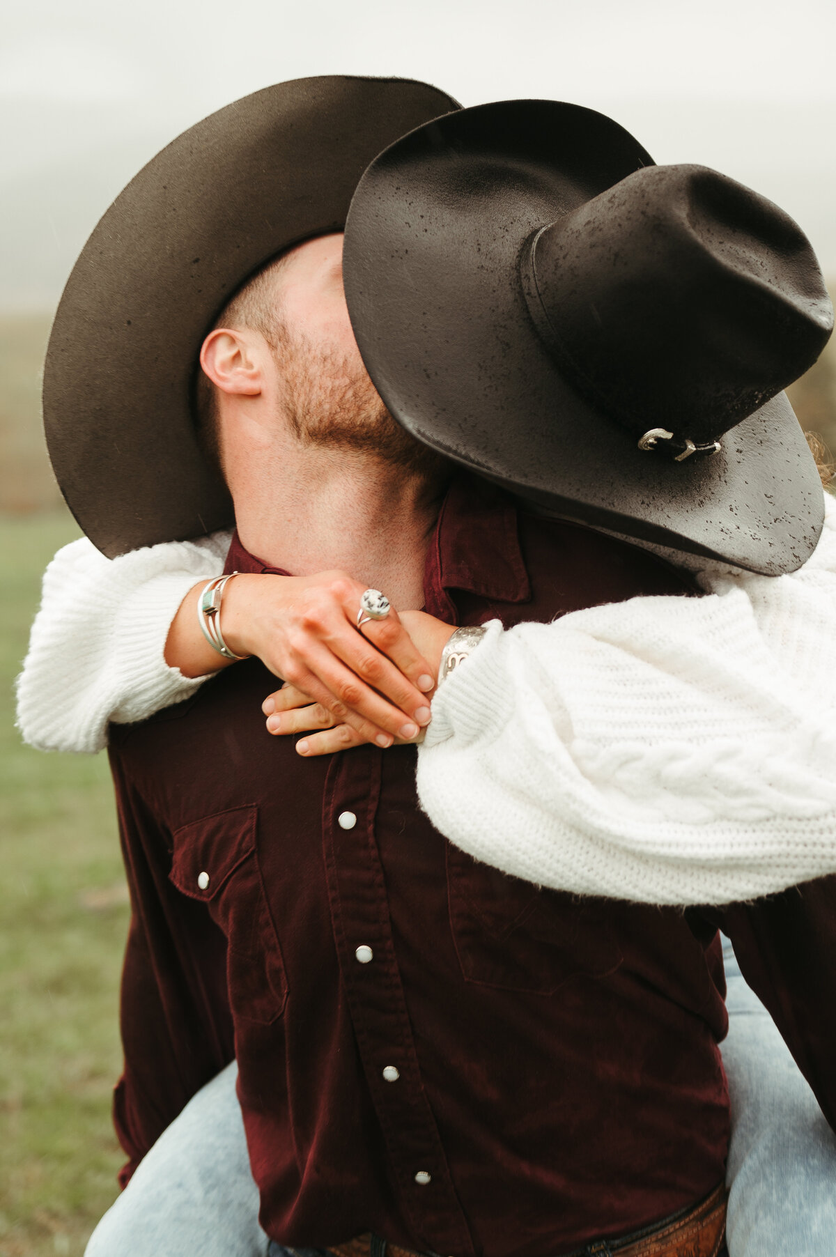presley-gray-photo-montana-western-style-engagement-3843