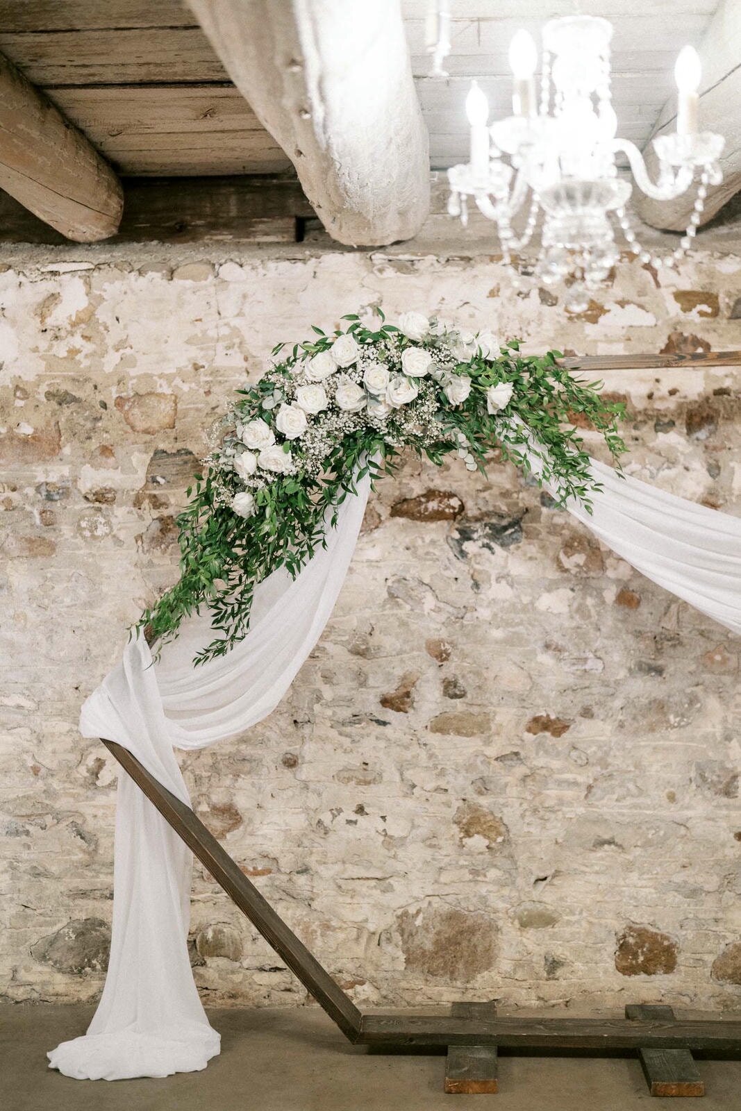 W11-Wedding-Photos-Caledon-Valley-Estate-Eleanor-and-Michael-2024-11-02-2500px-1123