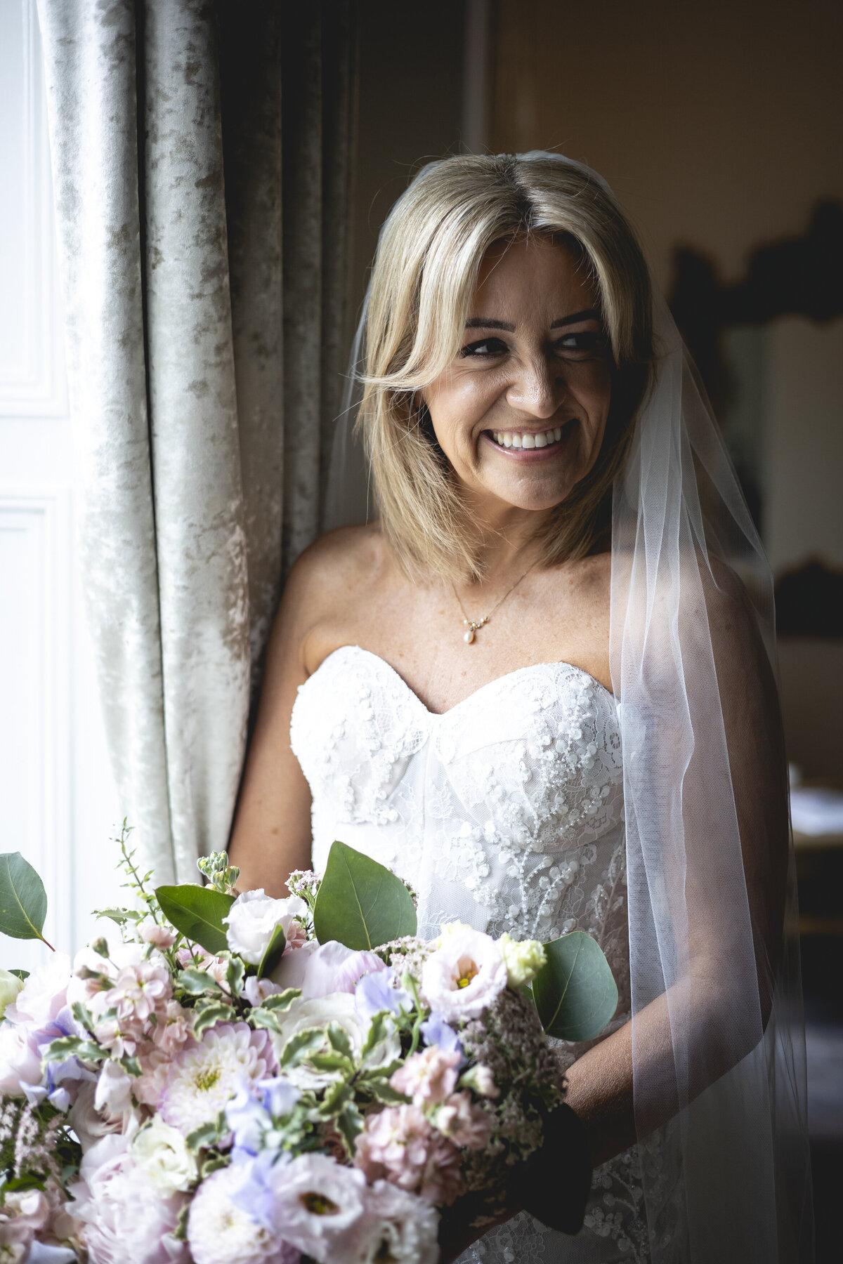 Portrait of Jill before the ceremony