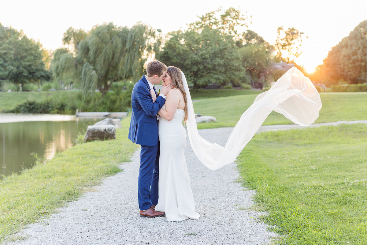 Torey & Conner wedding sneak peeks. Bella Faith Photography  17