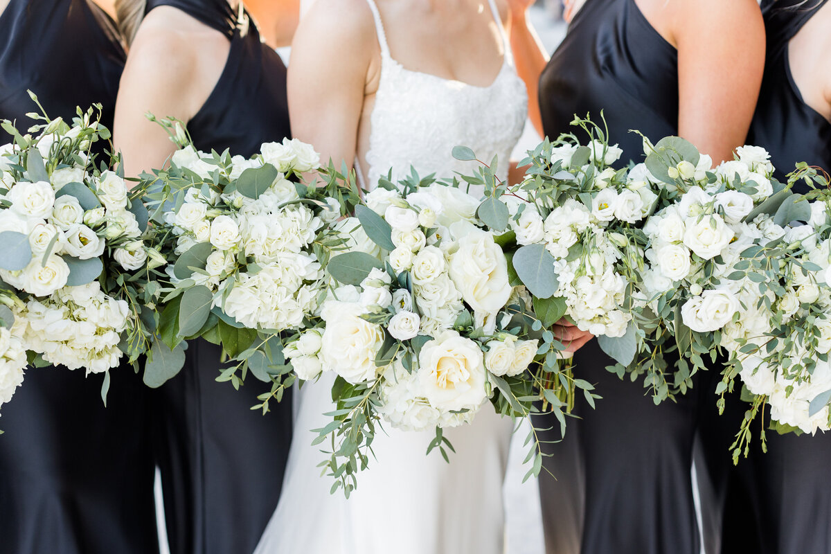 Caroline & Joey wedding sneak peeks. Bella Faith Photography 35