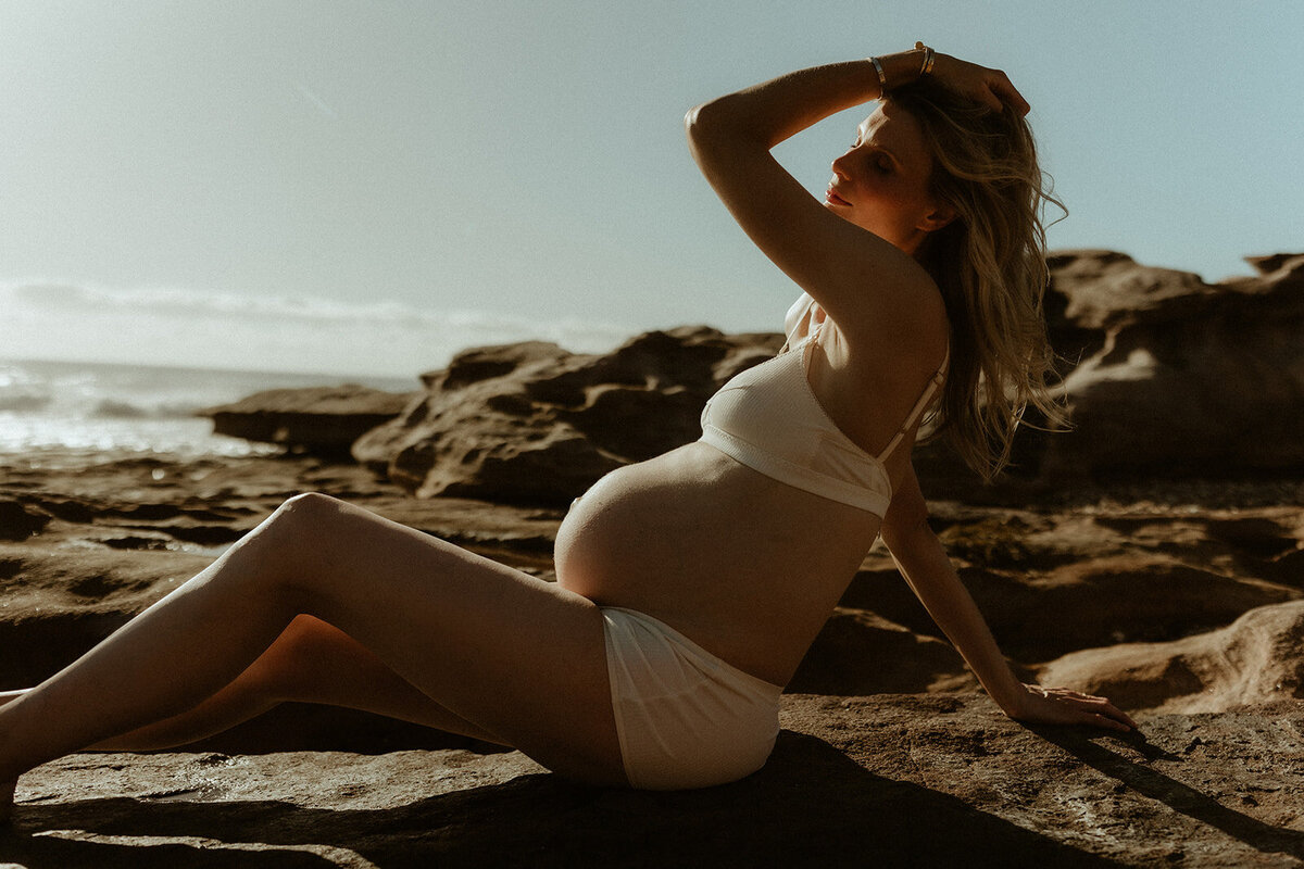 emmawandphotography_cronullamaternityphotographer_maternityphotographer_maternity_sutherlandshirephotographer_familymaternity_pregnancy_bumpphotography_cronulla