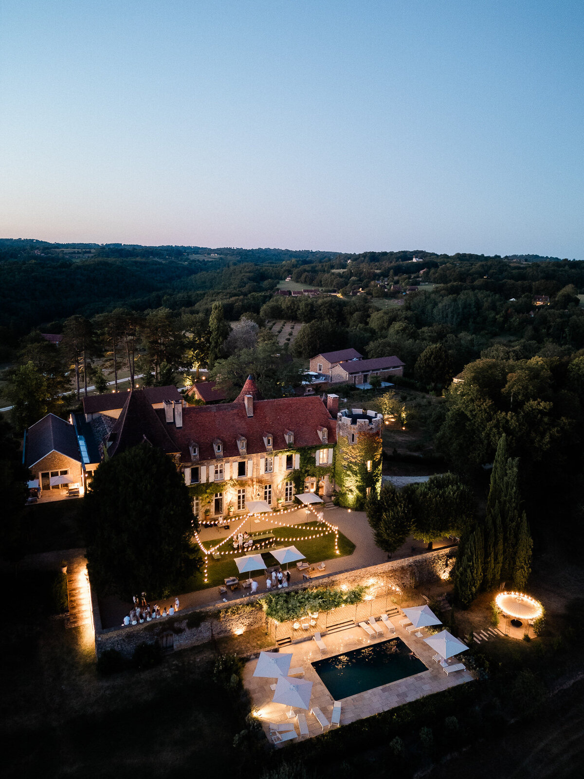 Modern_Chic_Chateau_Valouze_Destination_Wedding_Photographer-38