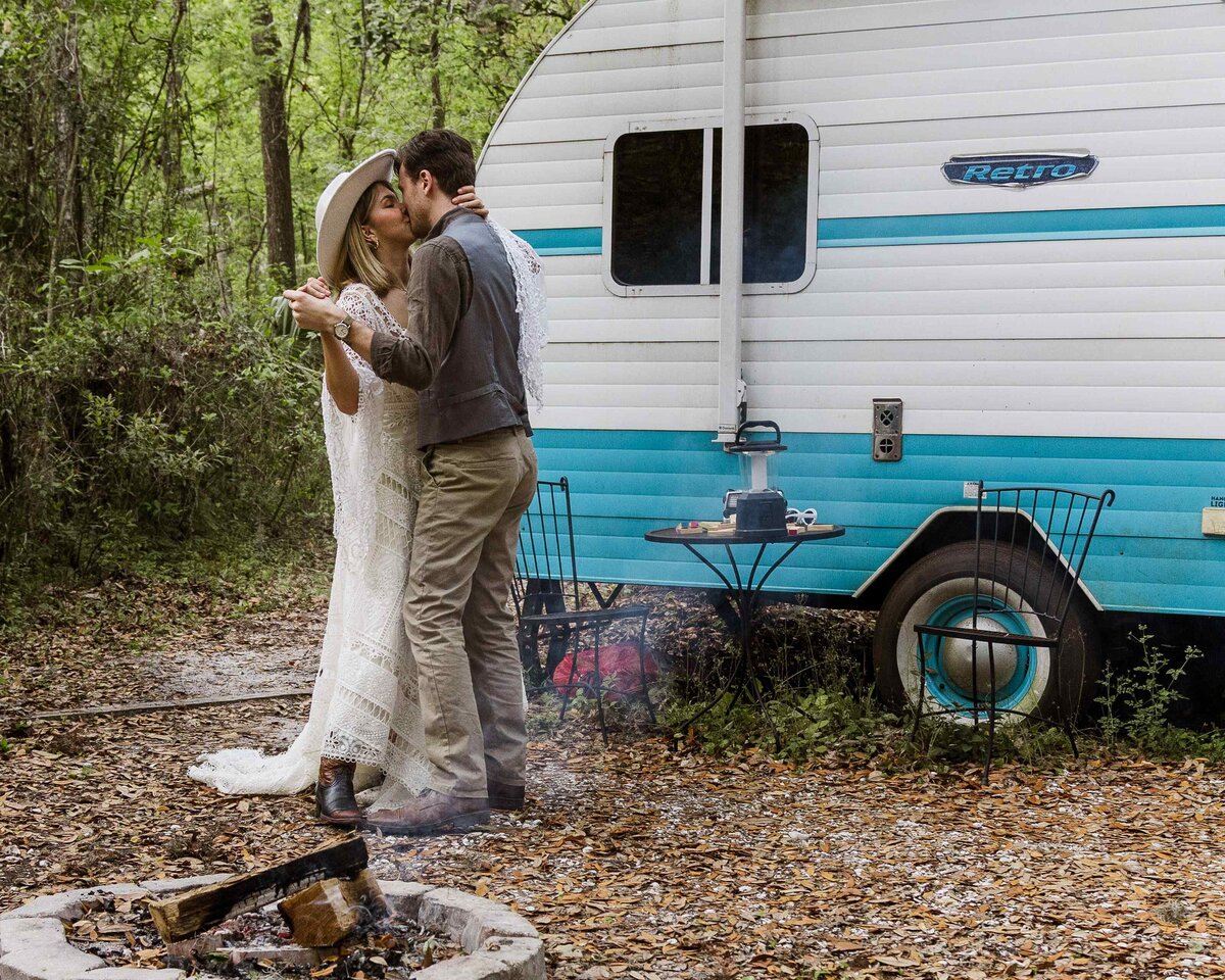 74-first-dance-campfire-campervan