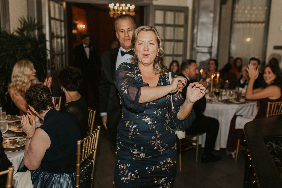 WELLING-FLORES.Wedding.EngineersClub-rcptn-66