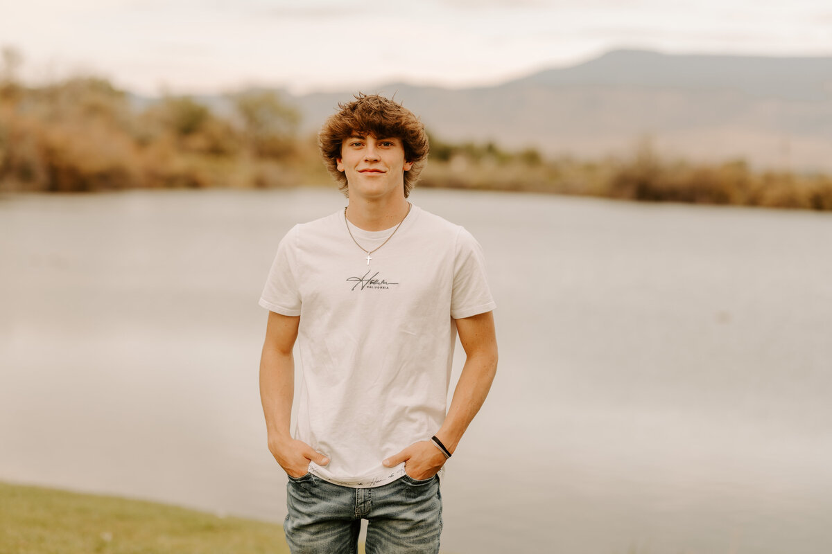 Senior (24)