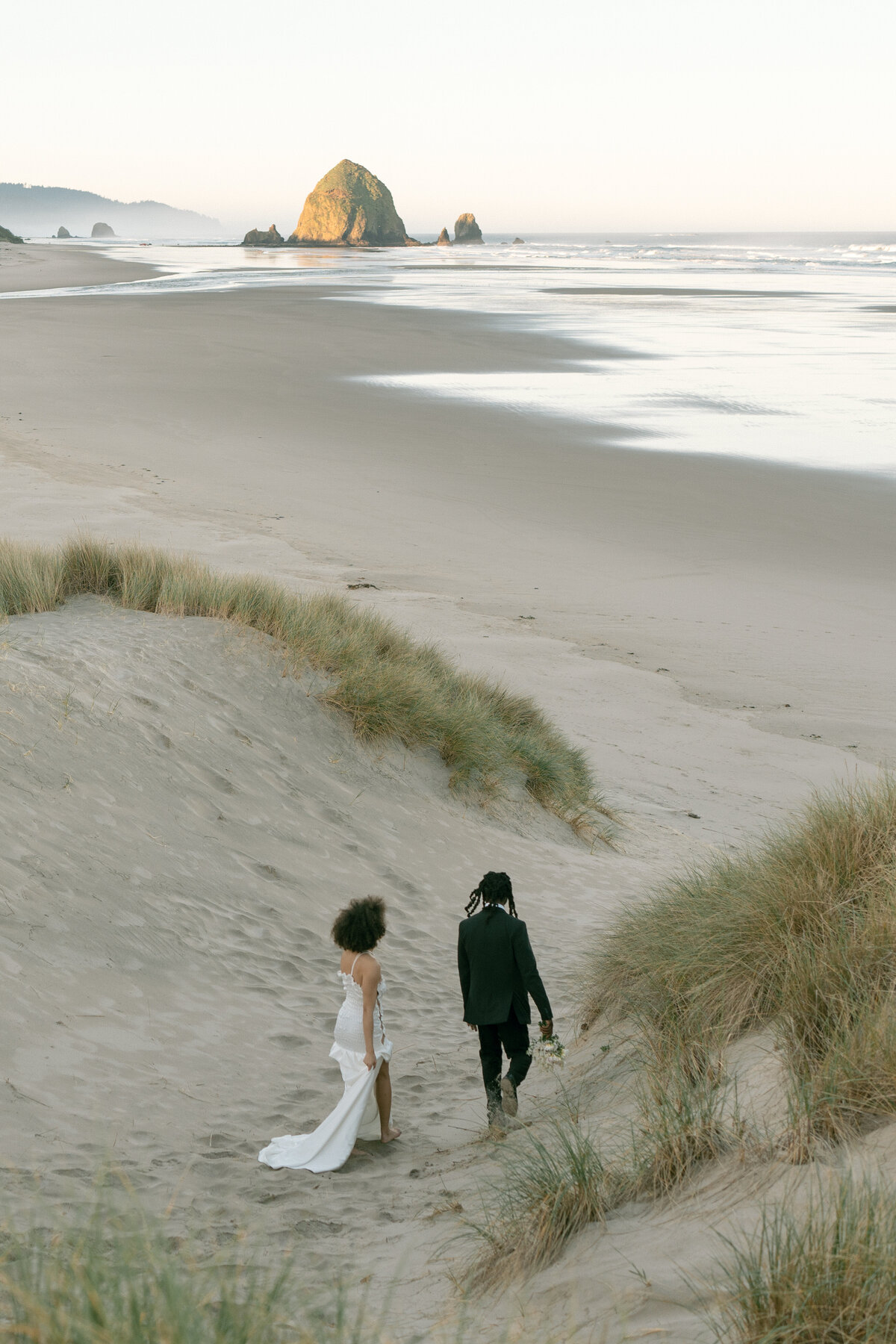 cannon-beach-oregon-elopement-11
