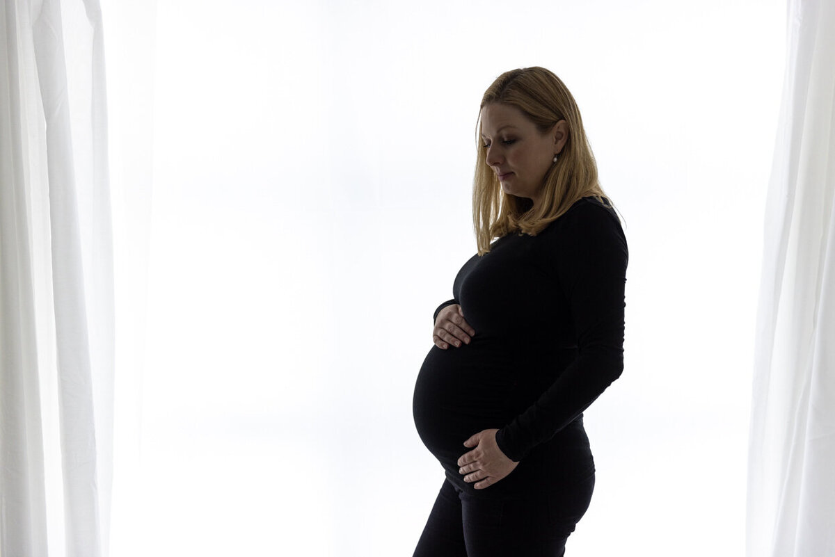 Gravidfoto av gravid kvinne, fotografert i Bergen.