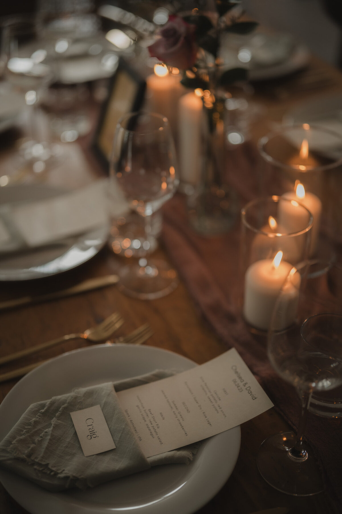 Dîner lors d'un mariage au restaurant Parlour à Ottawa.