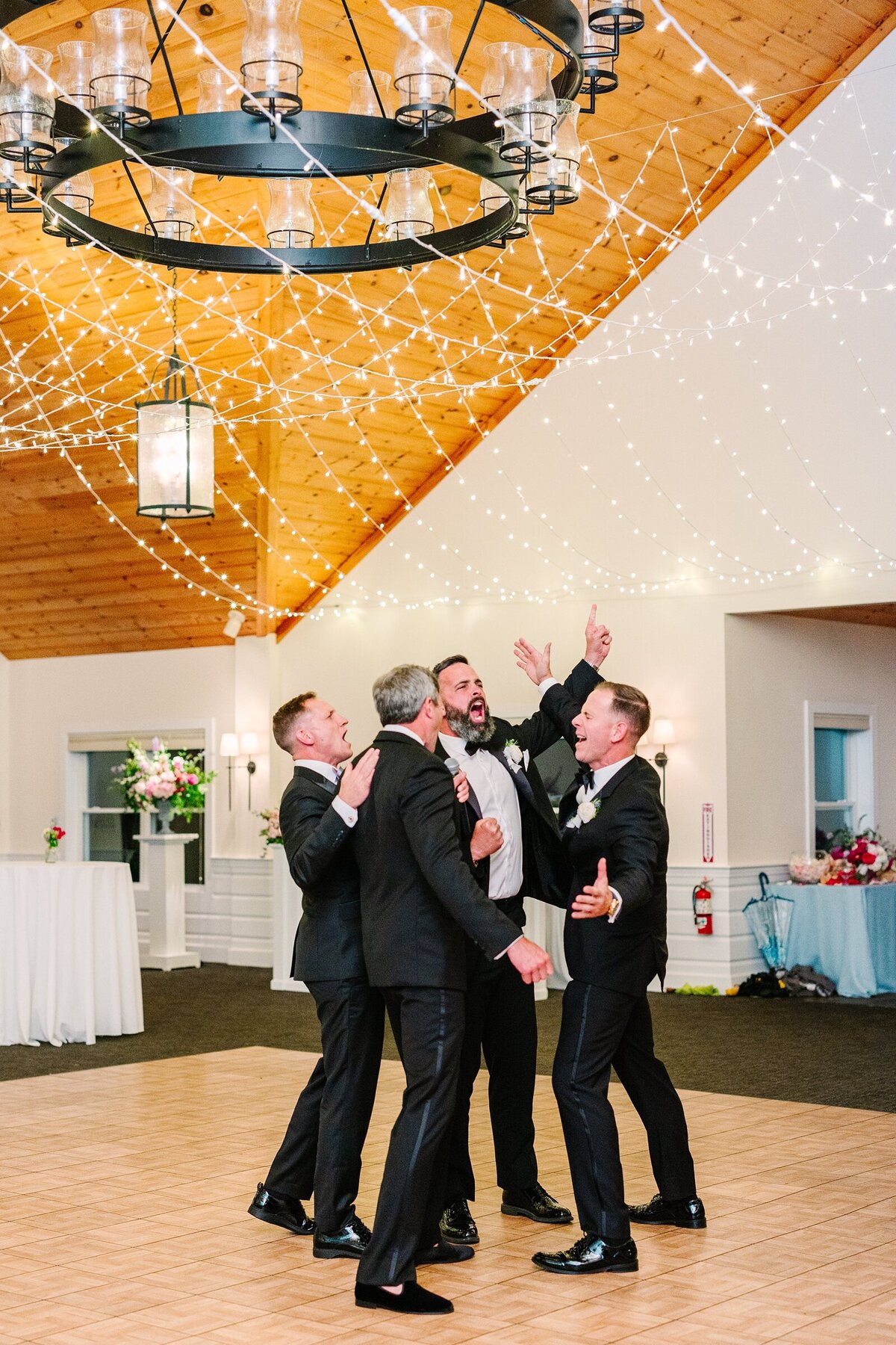 Modern_Black_Tie_Rainy_Summer_Wedding_Spruce_Point_Inn_Maine_Photography_0095