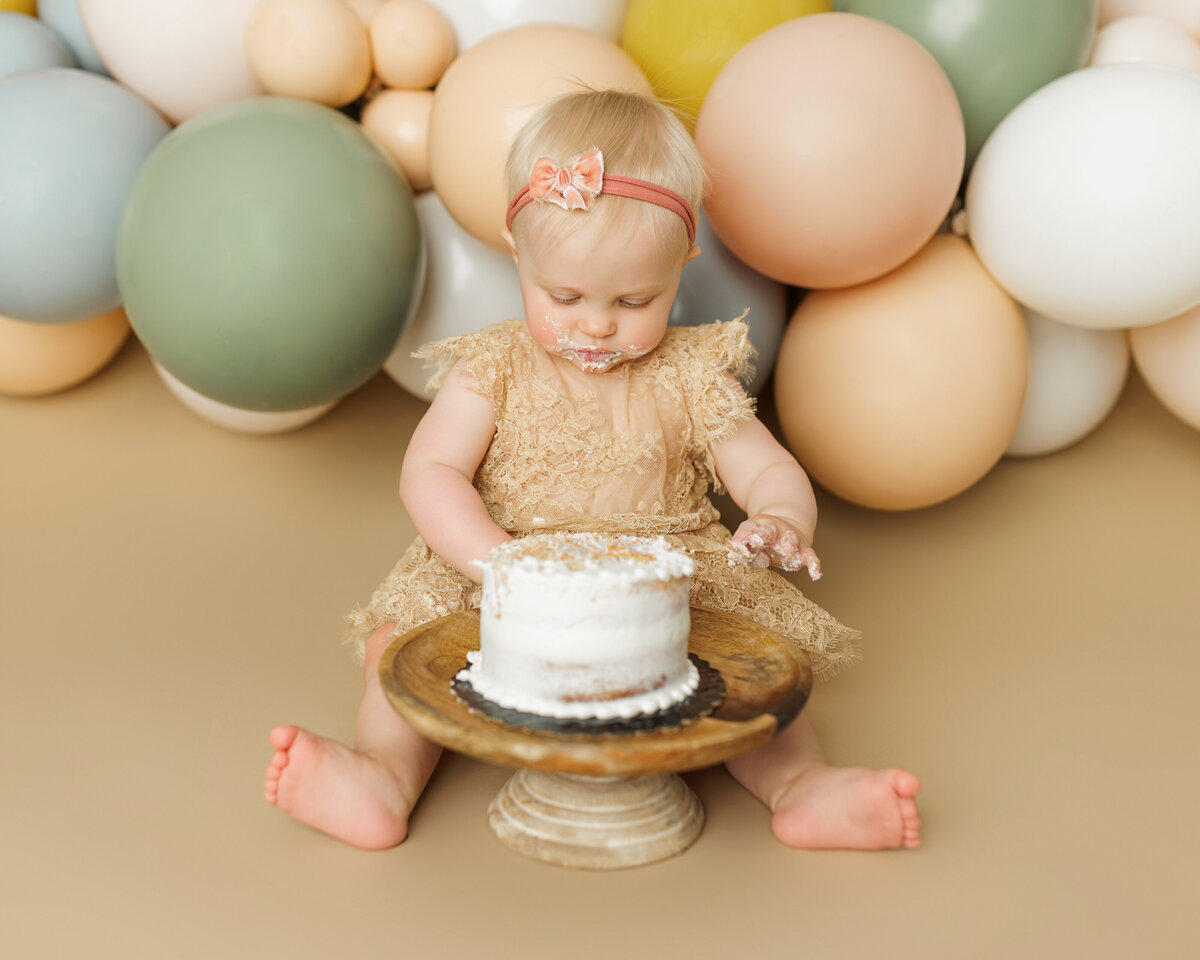 Maggie Sapp One Year Joey Winn Portrait Studio 2023 (13)