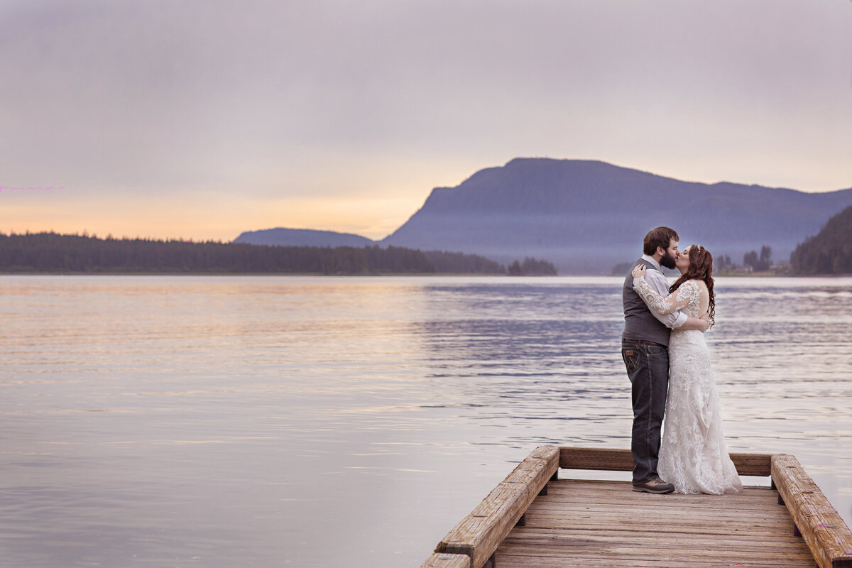 sunset-on-the-water-photo-juneau-alaska-destination-wedding