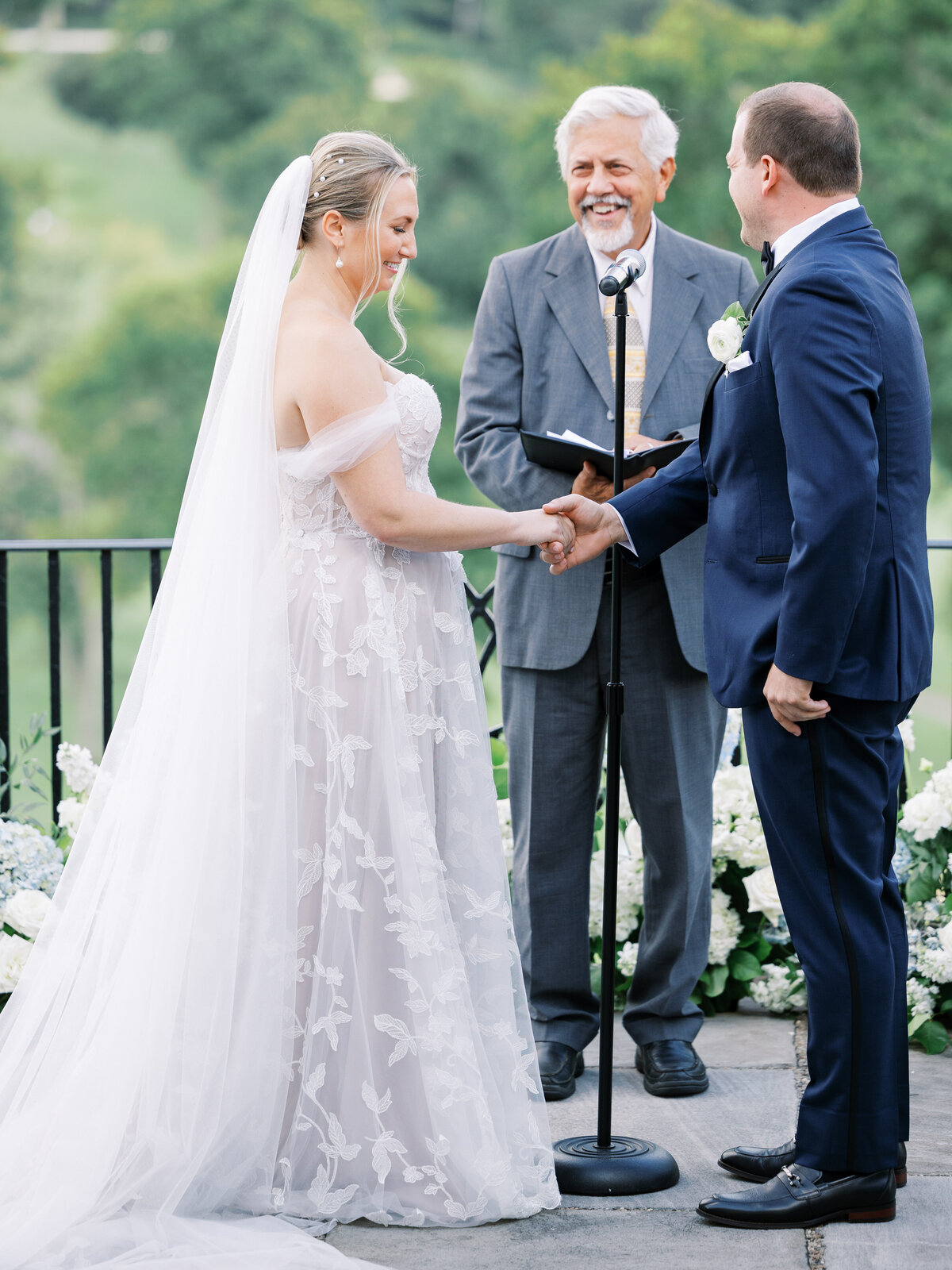 Anne-Troxel-Pittsburgh-Wedding-Photography-Pittsburgh-Field-Club-LGBTQ-Floral-timeless-photos-47