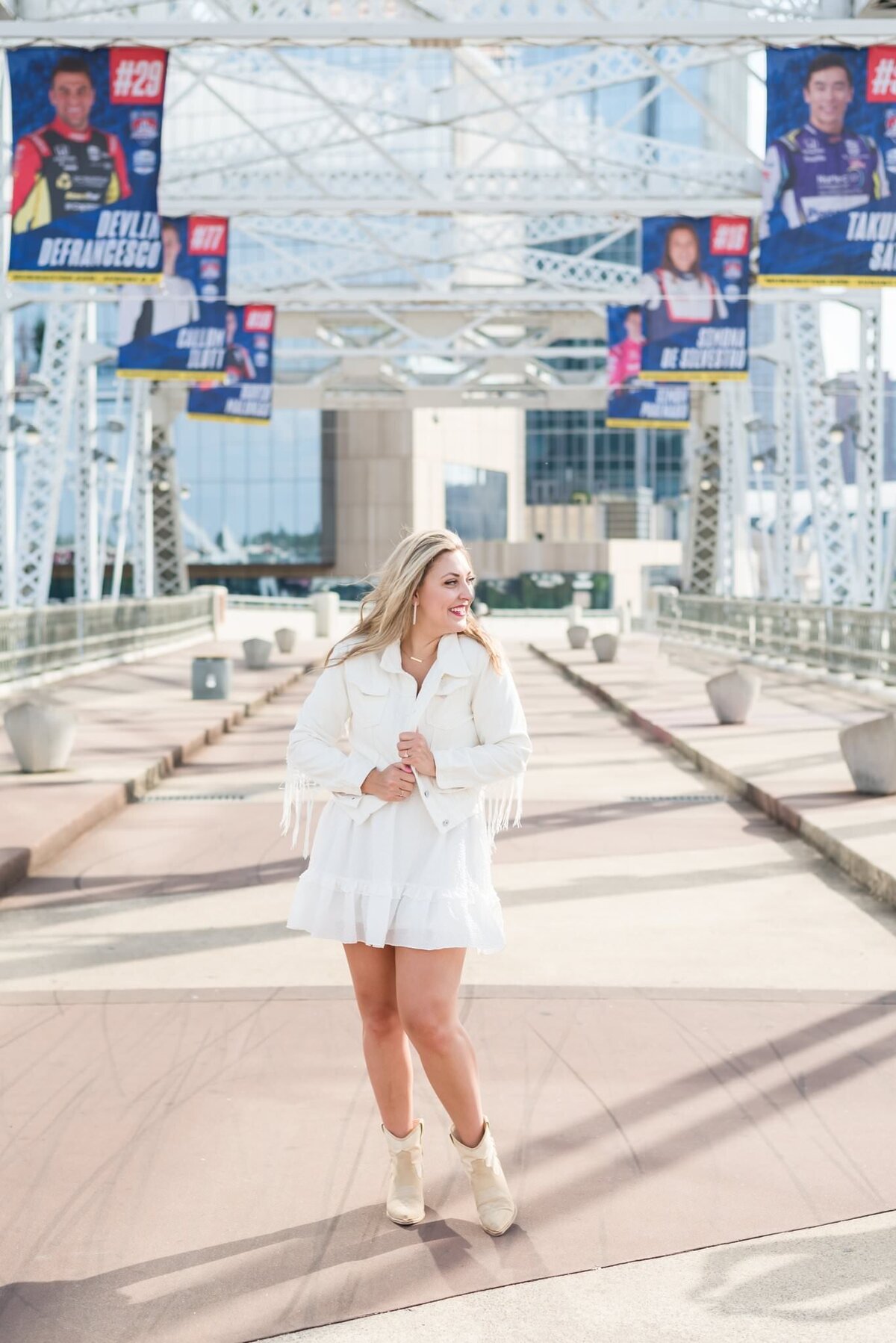 Pedestrian-Bridge-Downtown-Nashville-Bachelorette-Photos+9