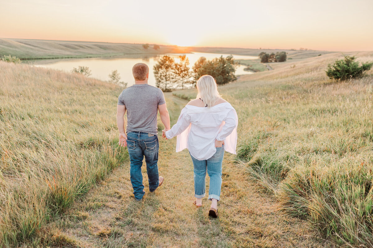 joy-ranch-maternity-session-florence-sd (217)