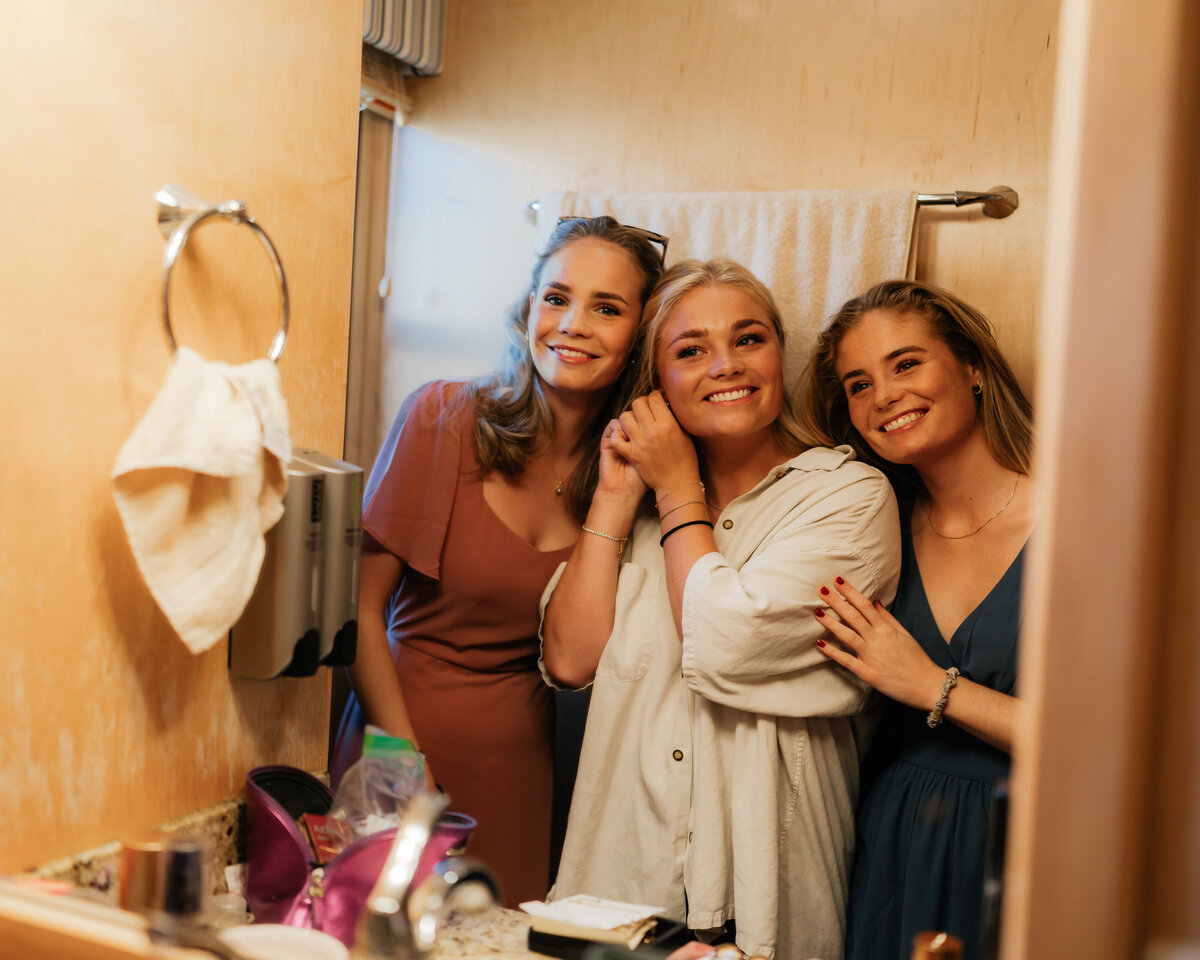 R + M _ Destination Wedding _ Lake Powell _ Utah-19