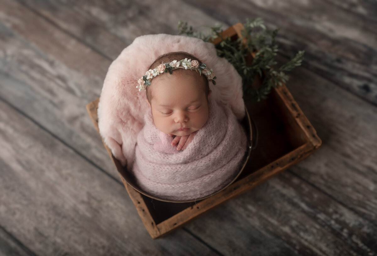Sleeping-Newborn-wood crate