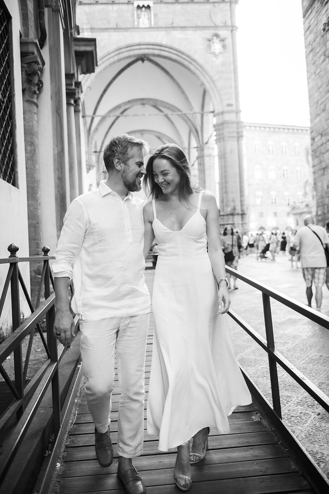 chic romantic couple in florence italy photoshoot M-6_websize