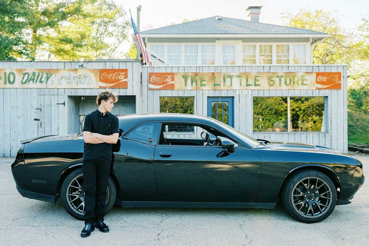 ow-senior-guy-photos-7