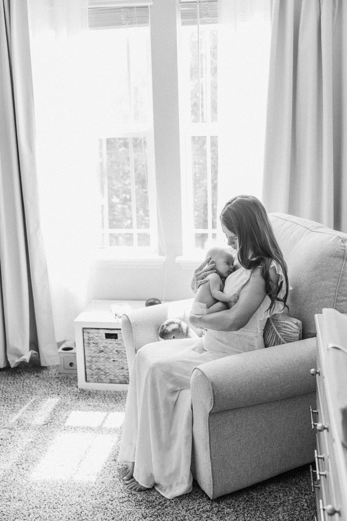 mom-in-baby-nursery