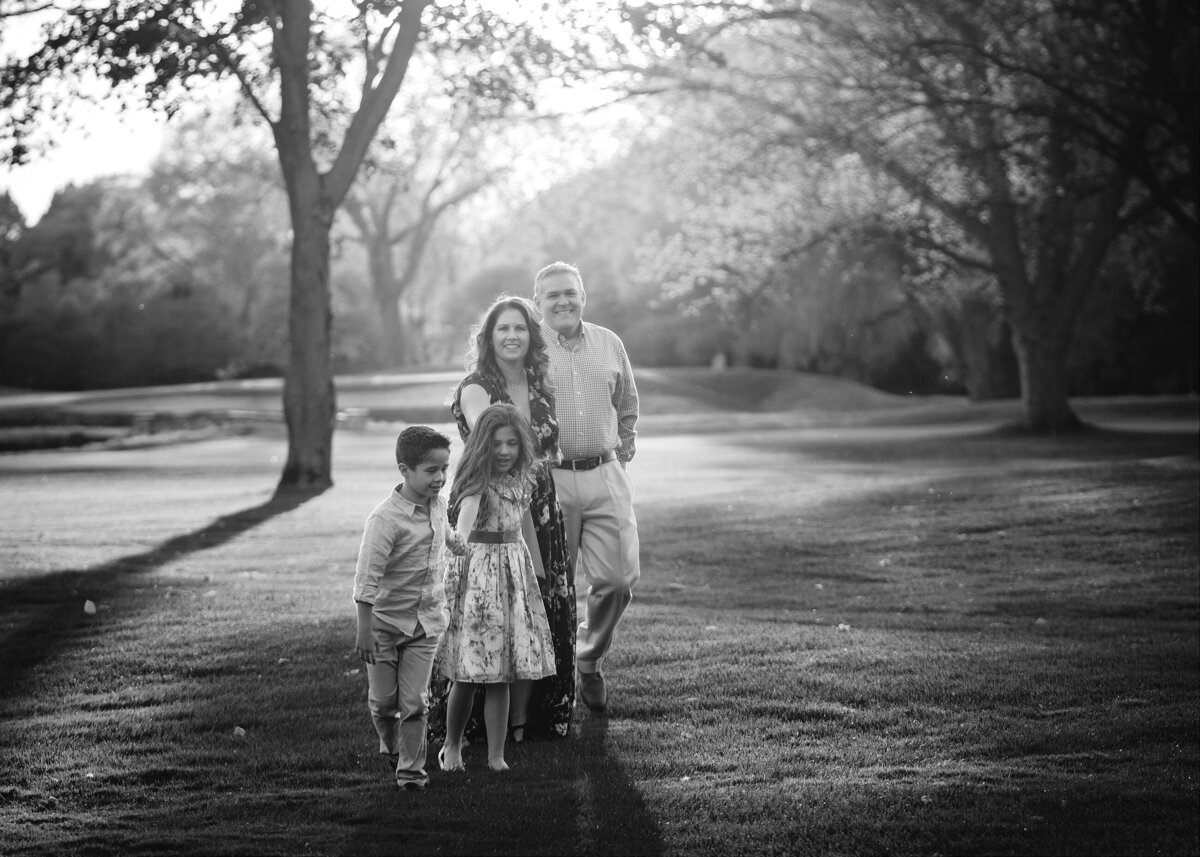 Family in Park Milwaukee Photo Portrait