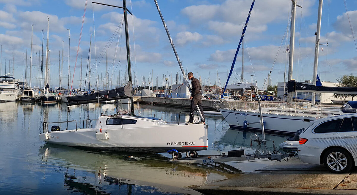 beneteau-first-24SE-exterior-7