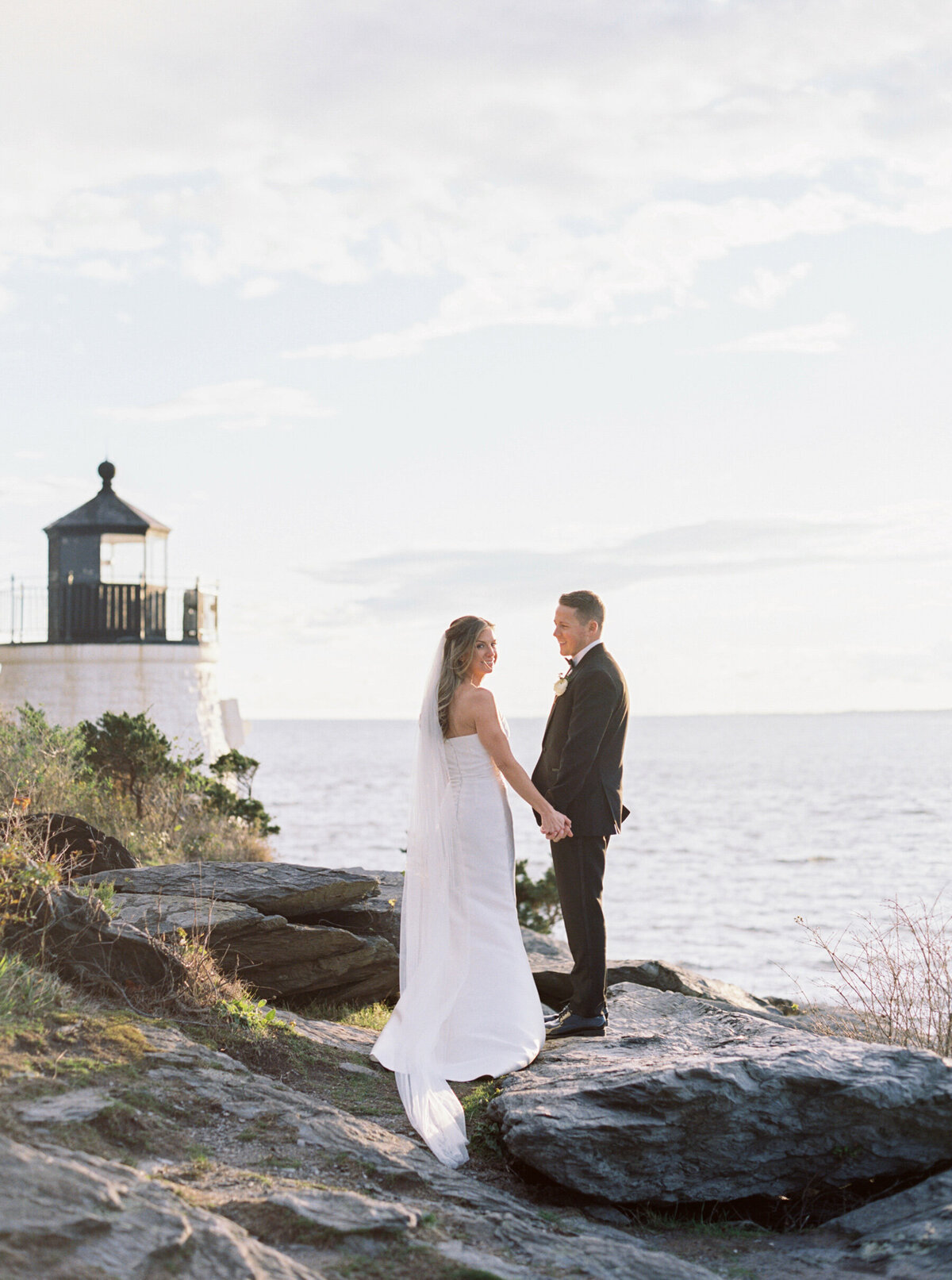 Emily March Photography Wilmington, North Carolina and Destination Wedding Engagement Photographer Heirloom Photography for Memorable Gatherings Light Airy Sentimental Imagery Images Weddings_Castle Hill Inn Wedding - 063