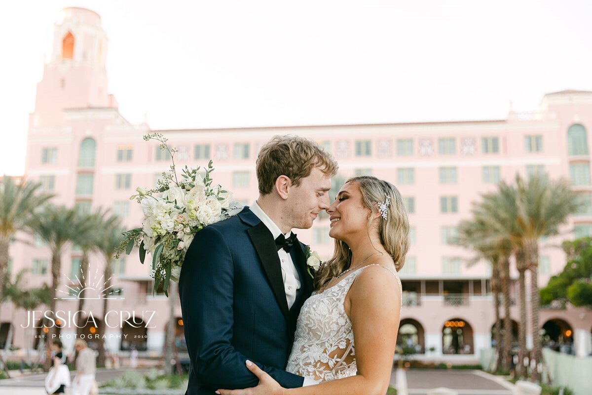 jessica-cruz-photo-vinoy-florida-wedding-chantilly-chic-celebrations-13